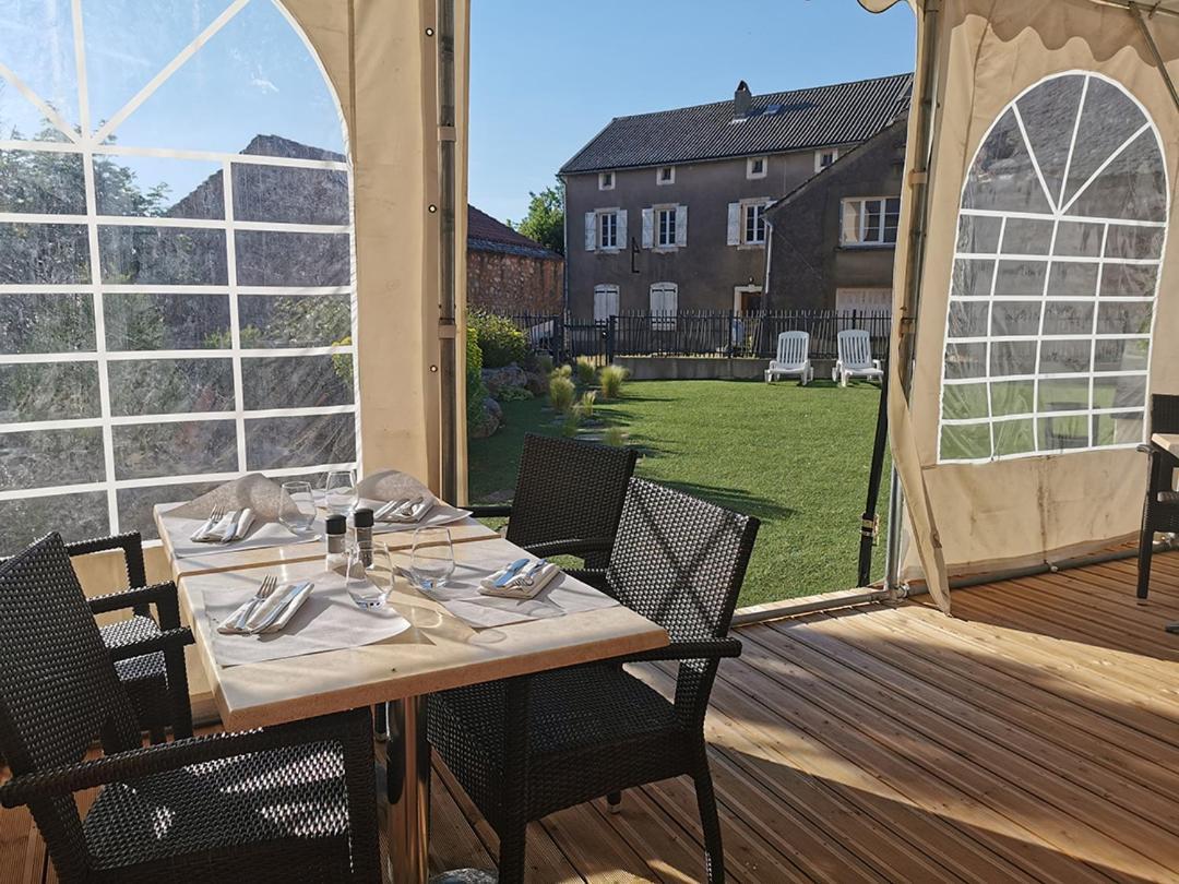 Hotel De La Poste La Cavalerie Eksteriør billede